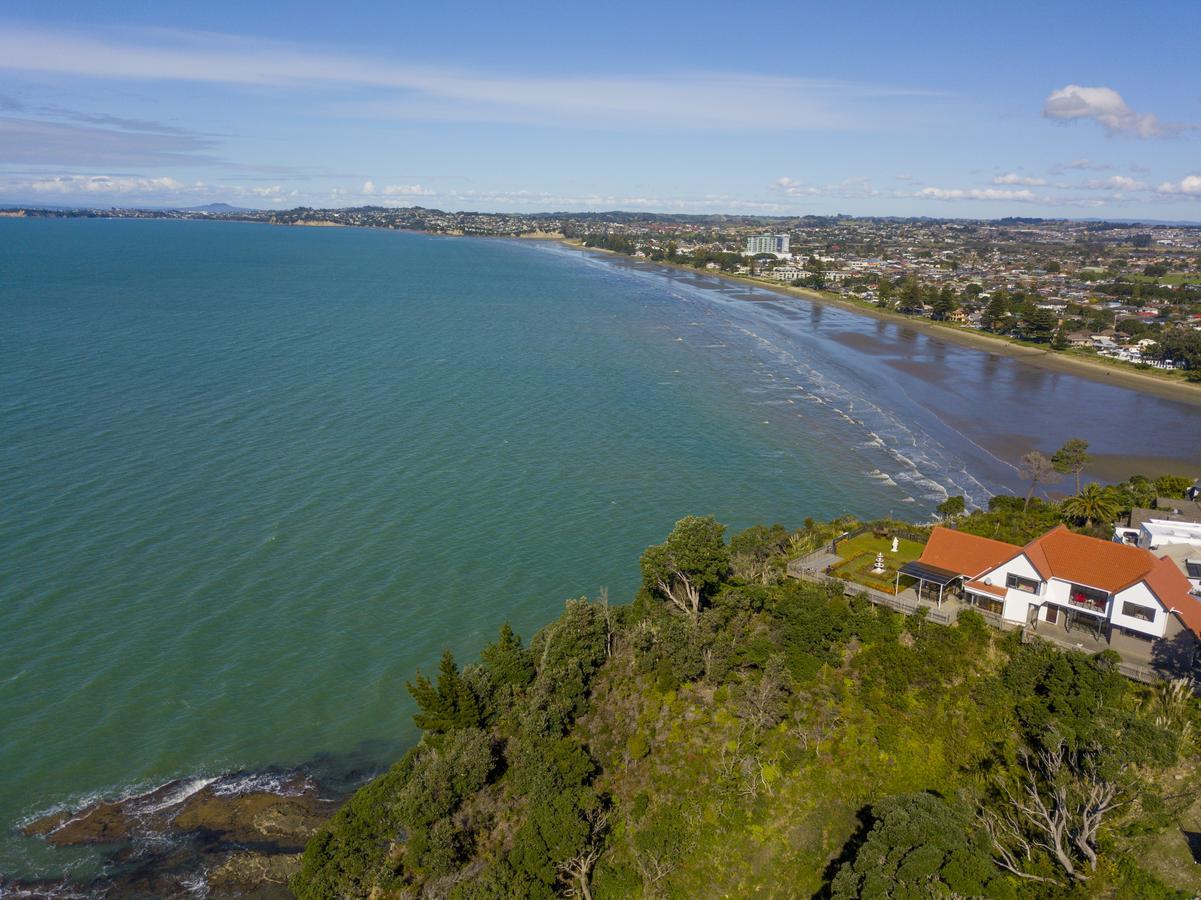 Cliff * Orewa