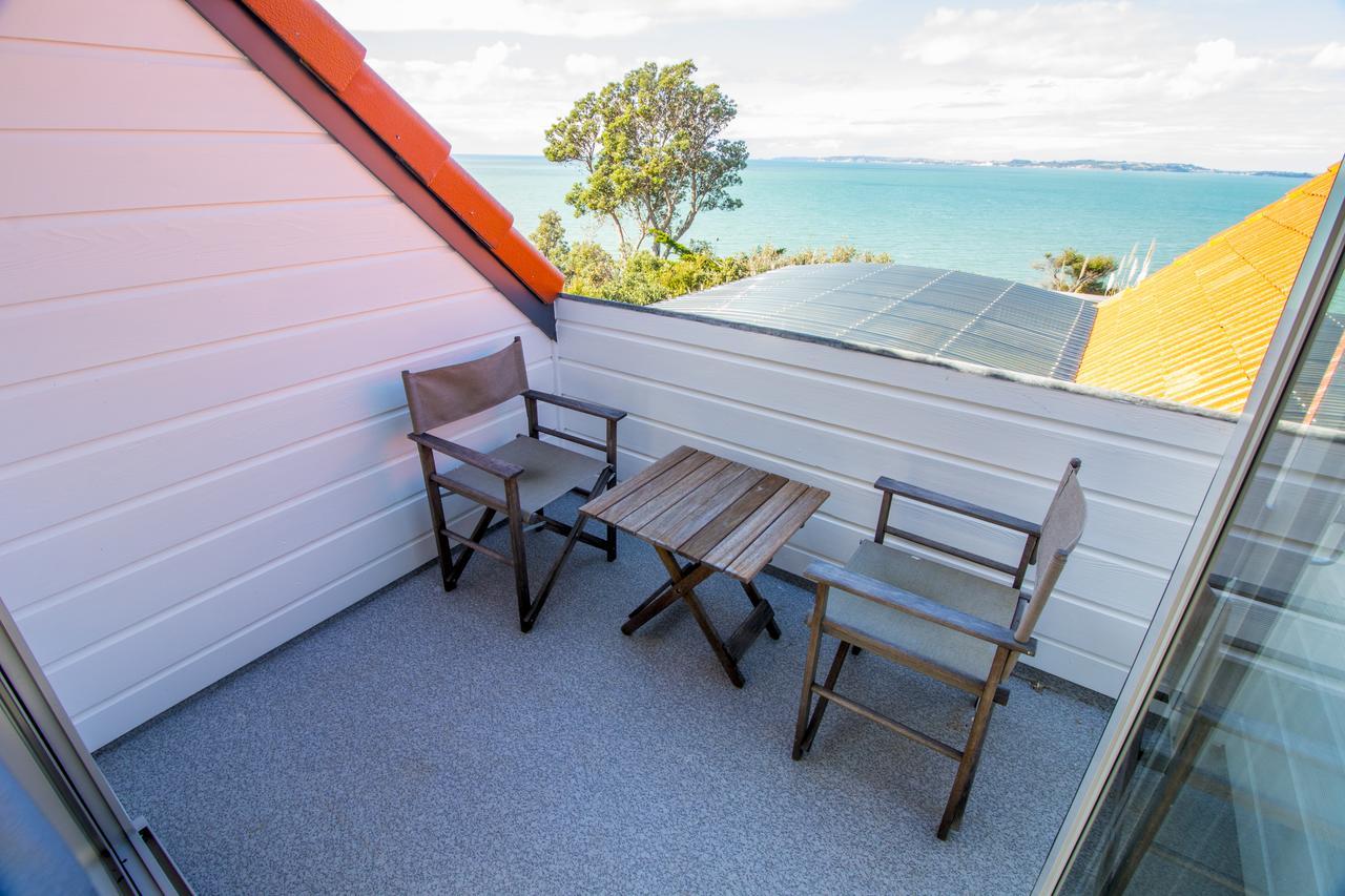 Cliff Orewa